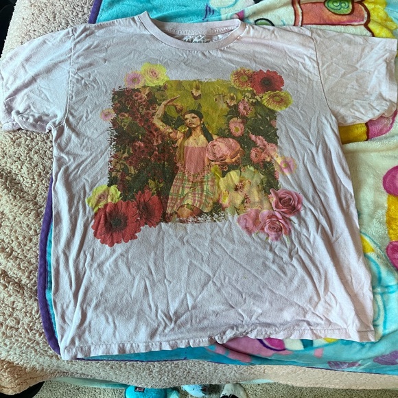 Melanie Martinez T-shirt - Picture 1 of 3